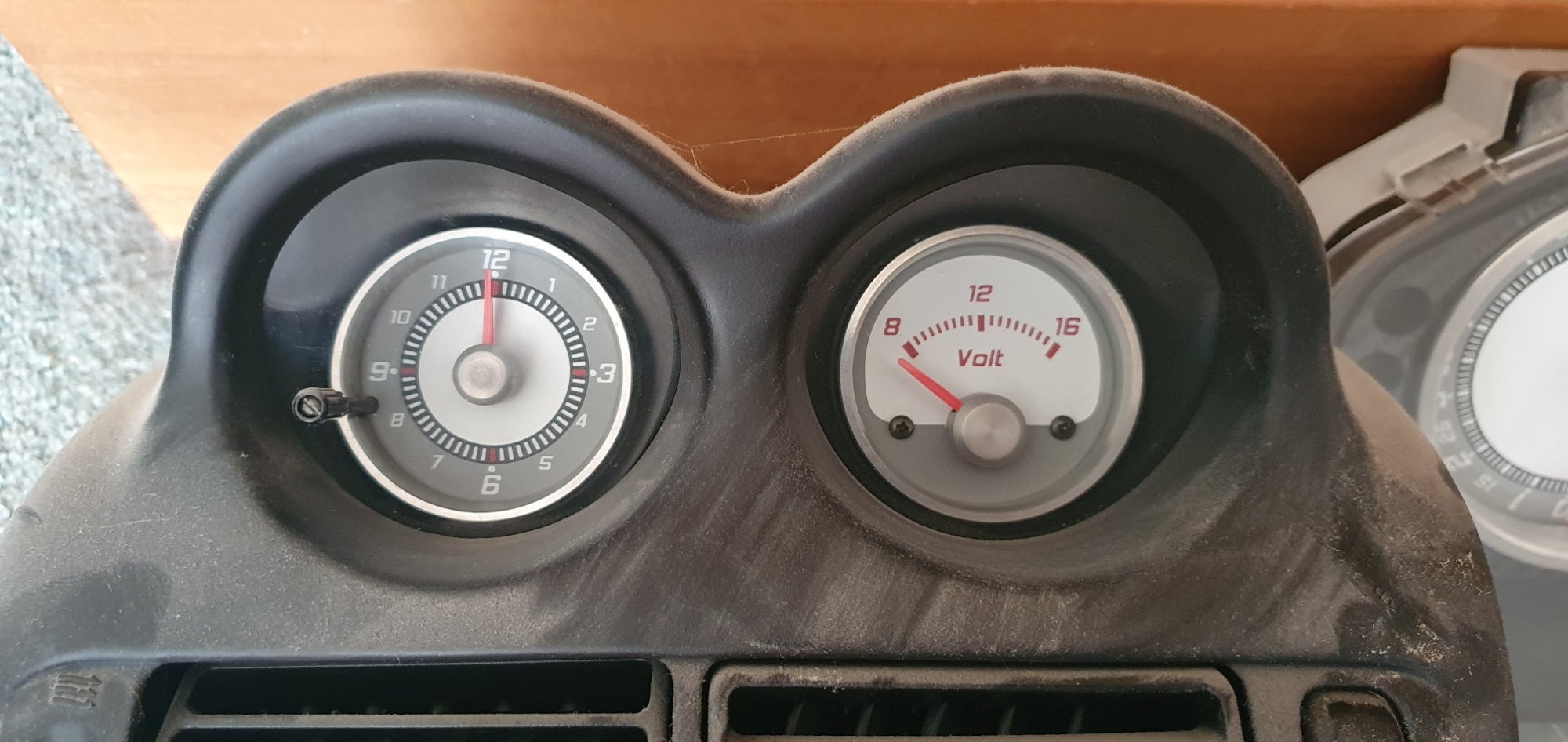 dials2.jpg